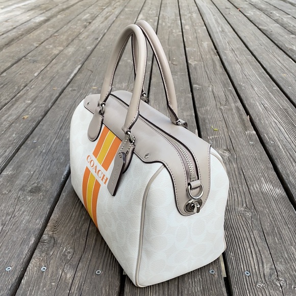 Coach purse - Picture 2 of 5